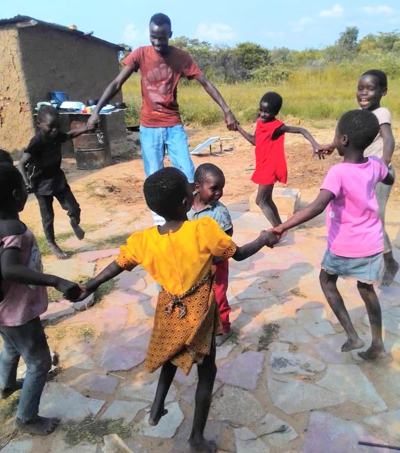 Kids-Playing-in-Zimbabwe-e1598484252403 Kids-Playing-in-Zimbabwe-e1598484252403