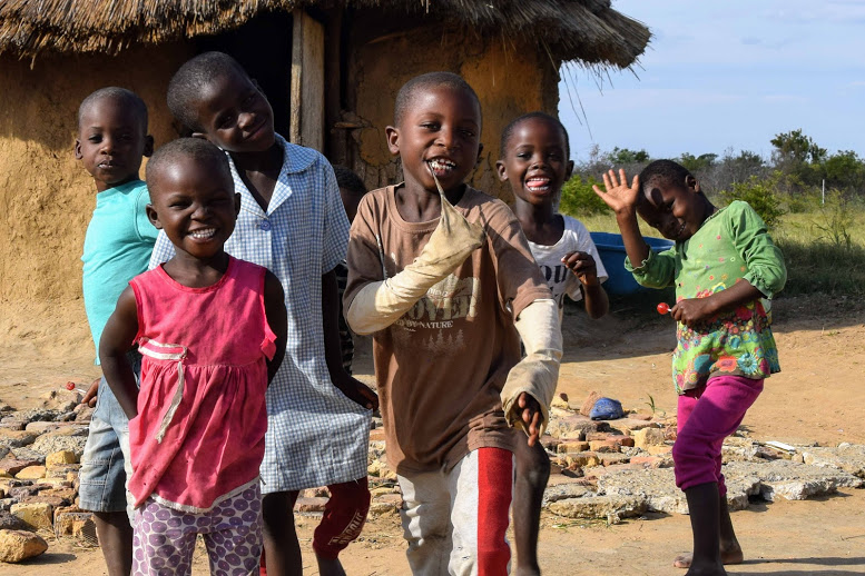 Zimbabwe-Vimridge-Farm-kids-1 Zimbabwe-Vimridge-Farm-kids-1